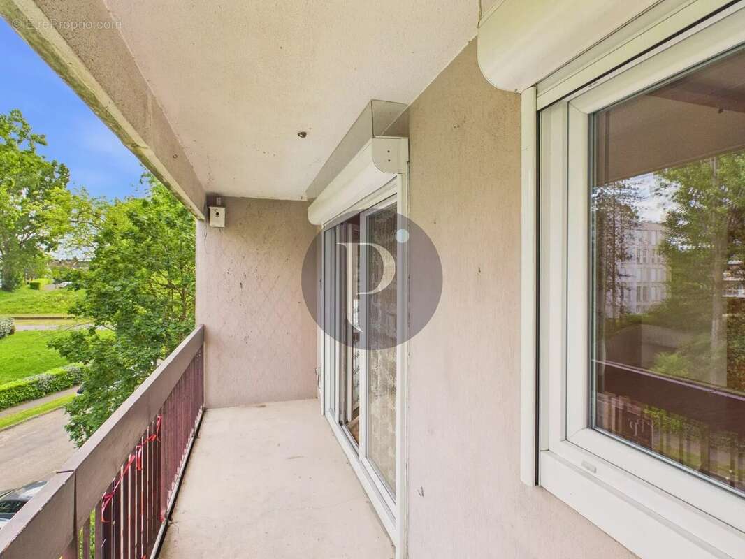 Appartement à VERRIERES-LE-BUISSON