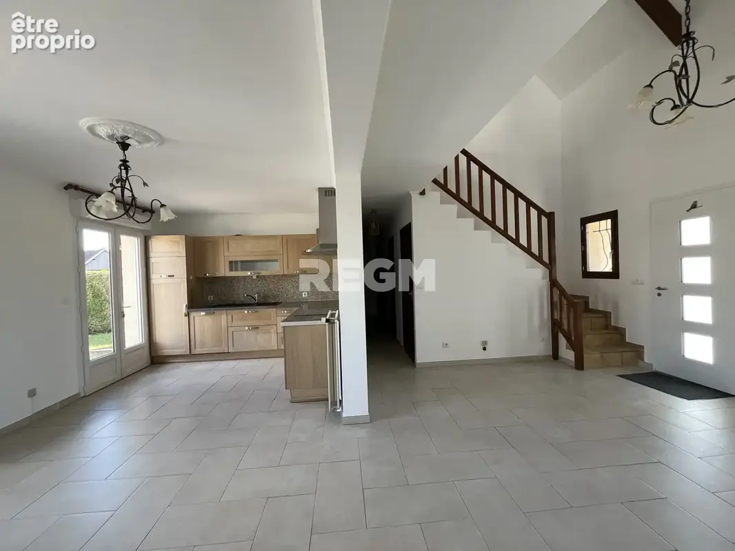 Maison 5 chambres sur sous-sol total pour une surface utile de 221 m2 - photo 8