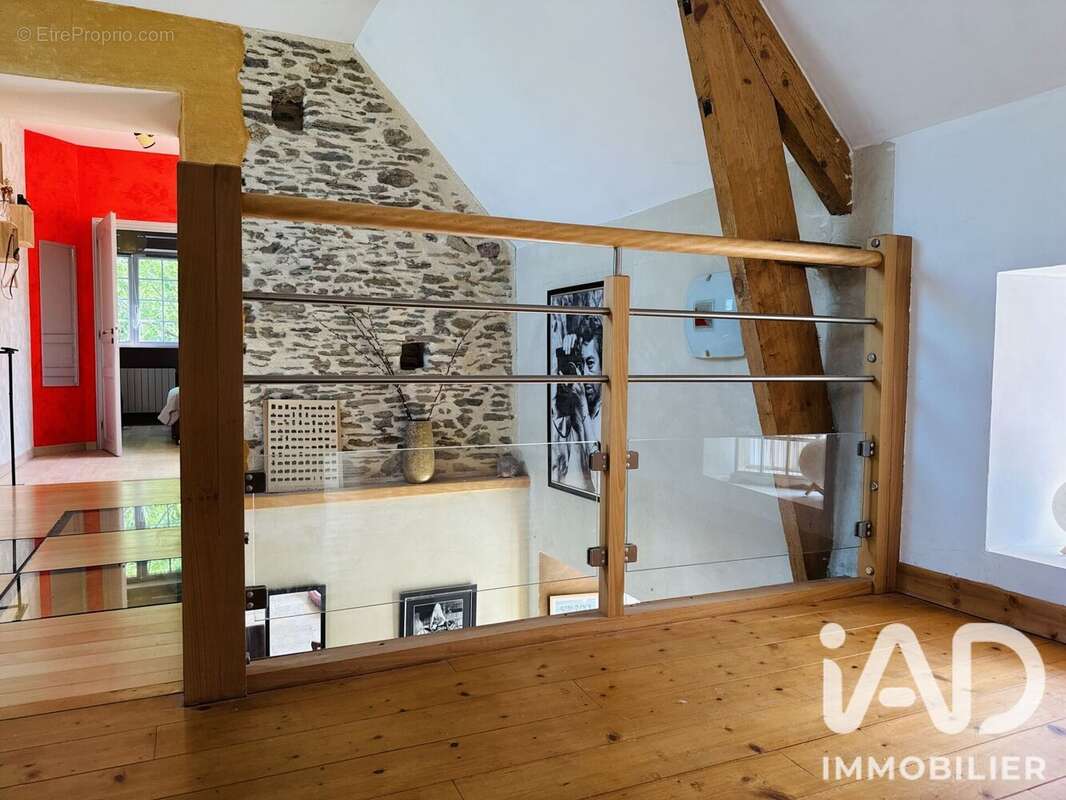 Maison 136 m² à Saint-Georges-D'elle  - photo 8