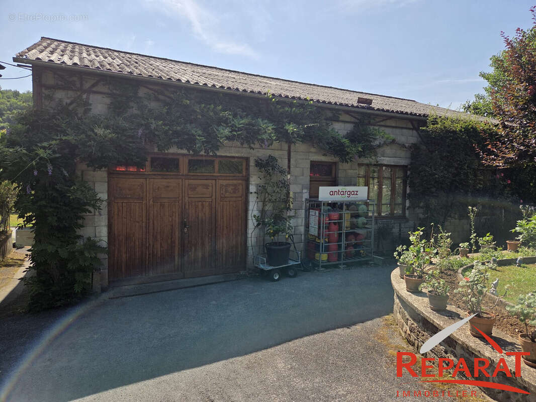 Maison à MARCILLAC-LA-CROZE