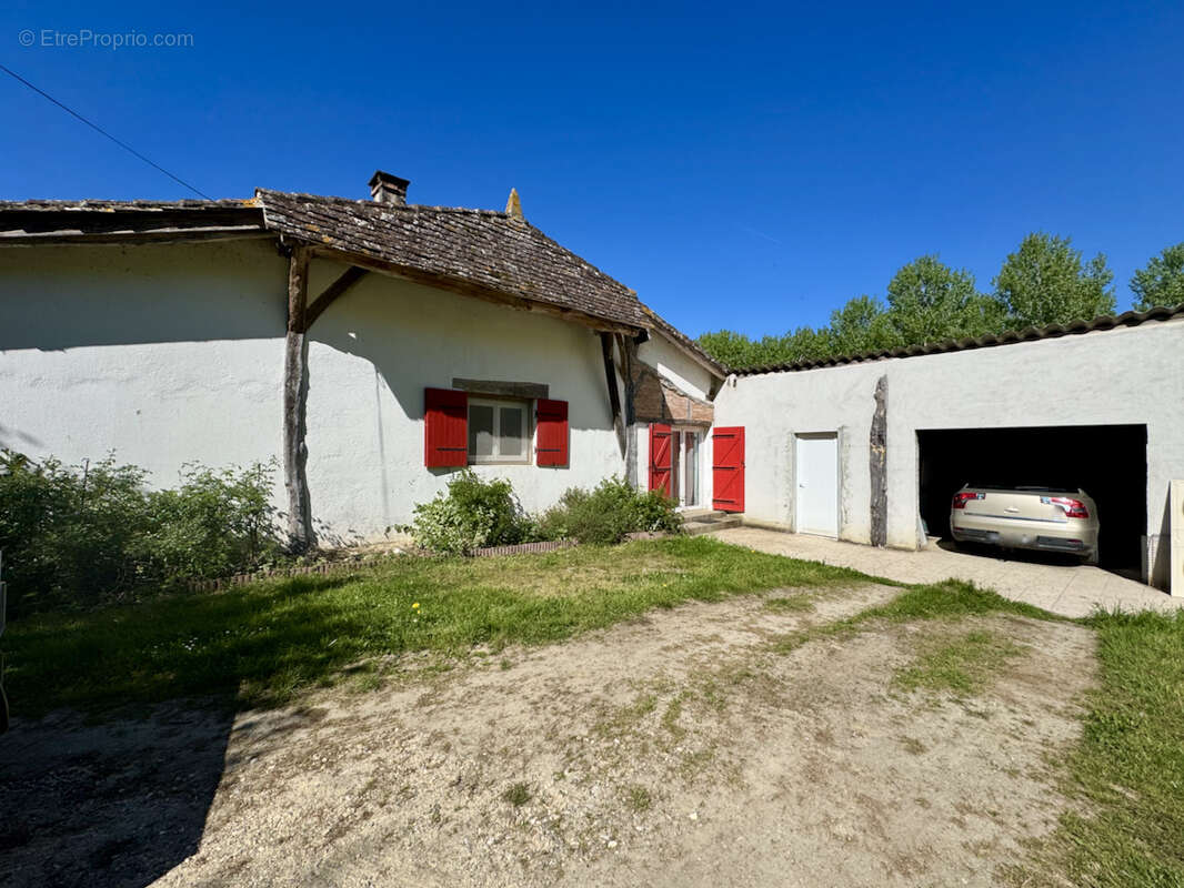 Maison à CASTELMORON-SUR-LOT