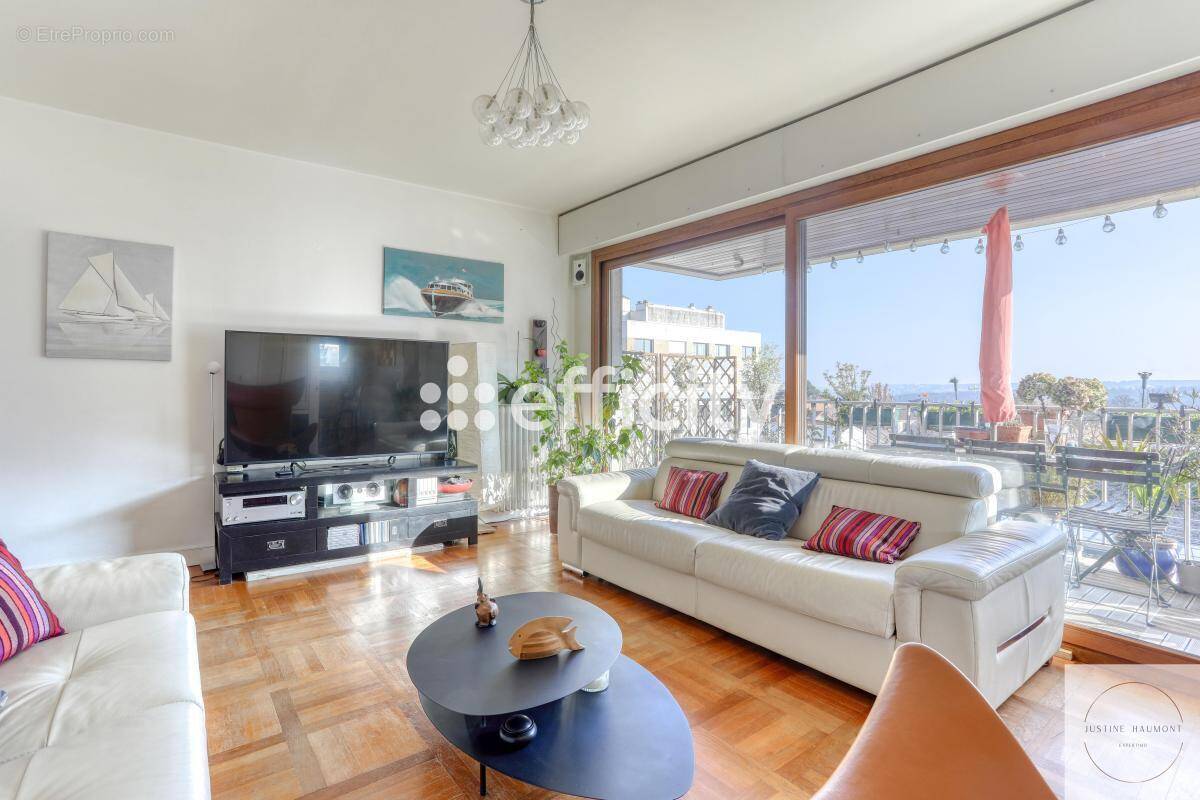 Appartement à GARCHES