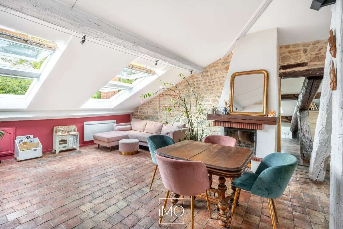 Appartement à CHASSELAY