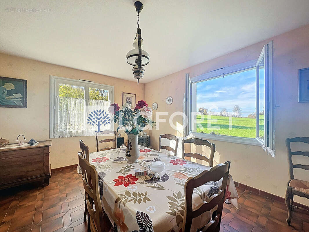 Maison à SAINT-LOUP-LAMAIRE