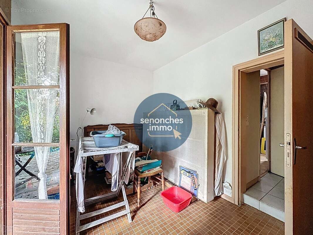 Maison à SAINT-VICTOR-DE-BUTHON