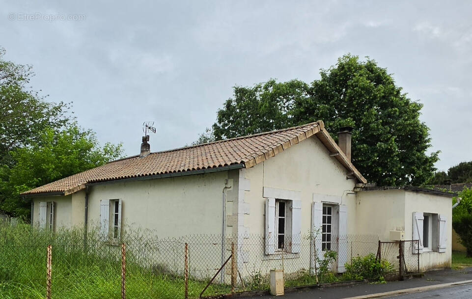 Maison à LE PIZOU