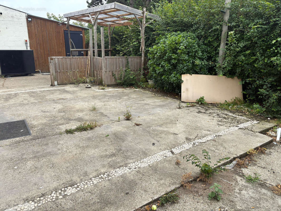 F2 au rdc dans le Vieux Fort Mahon - photo 7