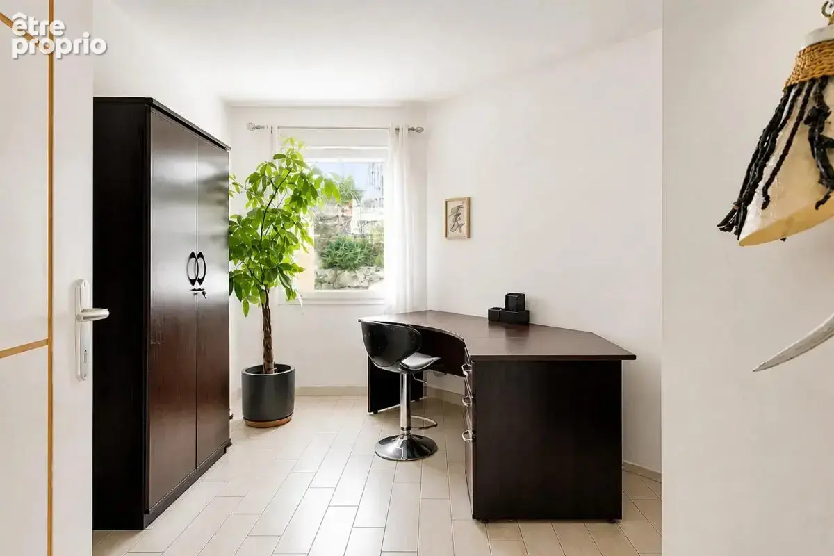Maison de plain-pied avec piscine et espace indépendant de 97 m2 - photo 9