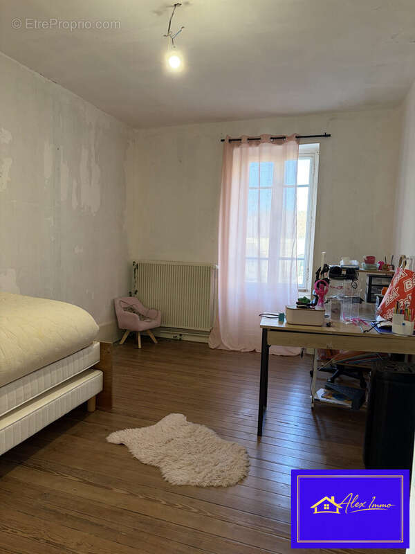 CHAMBRE - Maison à DEMIGNY