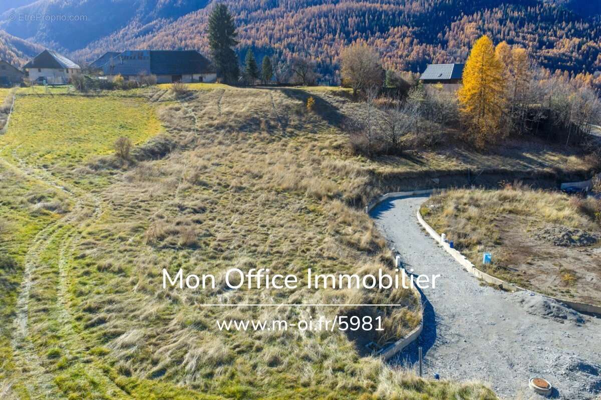 Terrain à LES ORRES