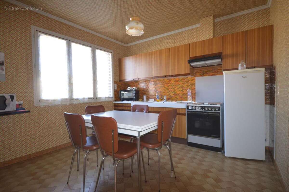 Maison à BOUSSAC