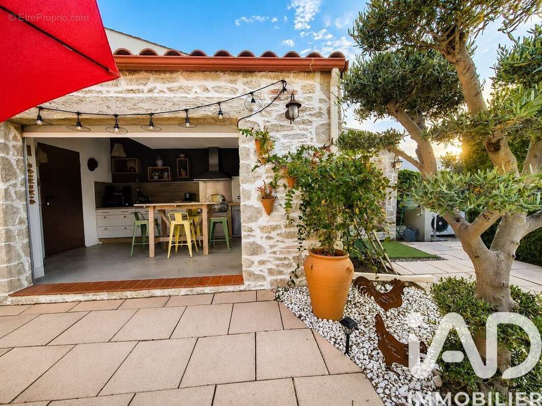 Photo 3 - Maison à REYNES