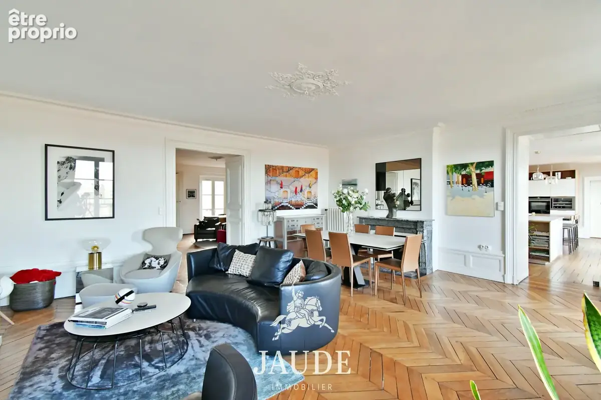Appartement de caractère de 267,12 m2 au dernier étage avec ascenseur   2 rue Blaise Pascal, Clermont-Ferrand - photo 4