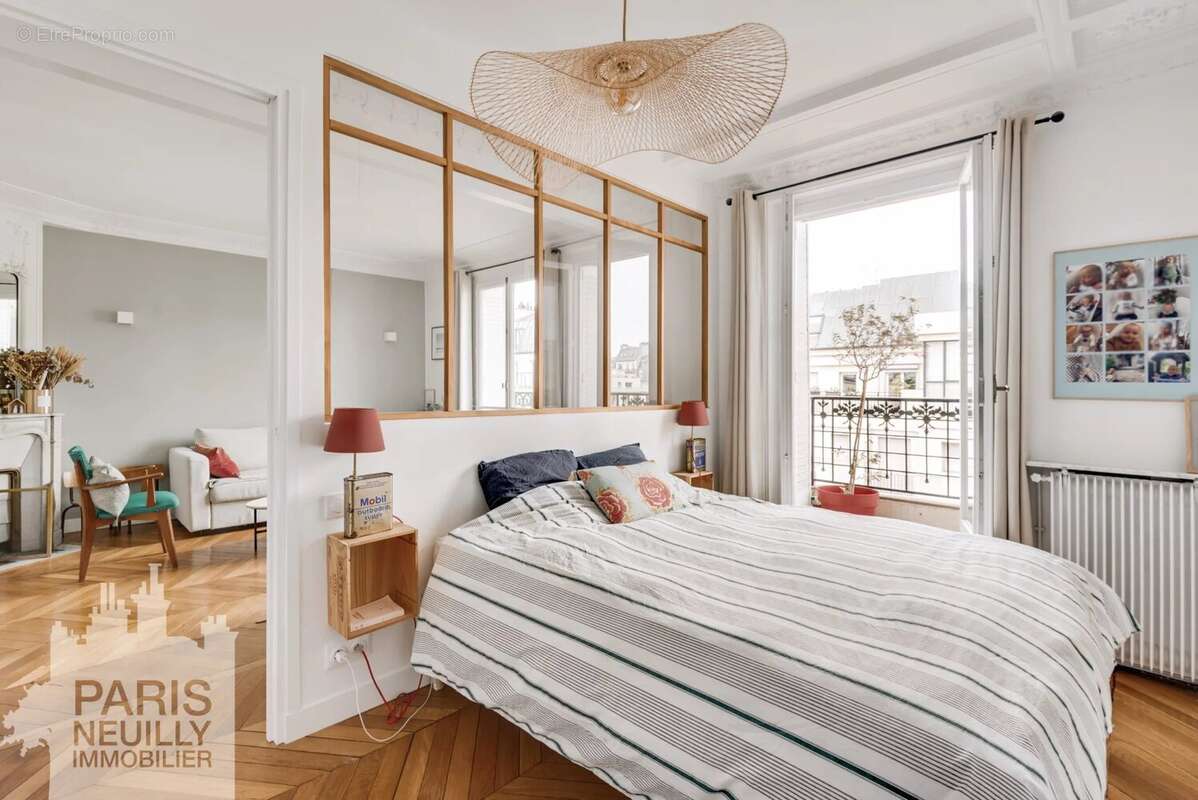 Appartement à PARIS-17E