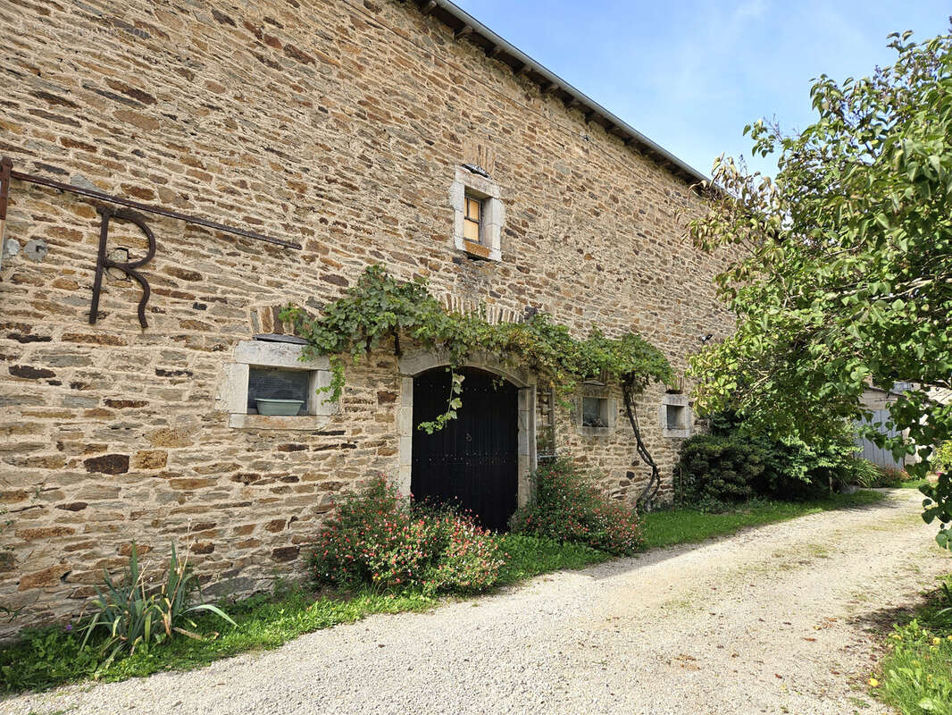 Maison à CALMONT