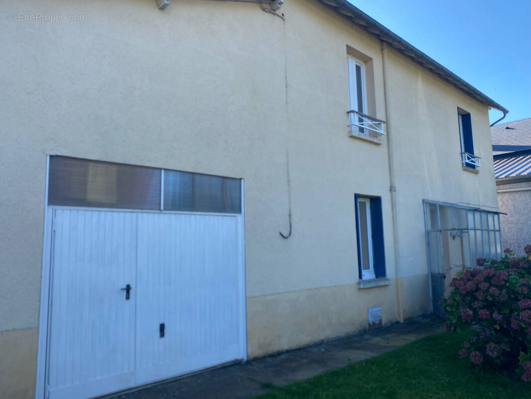 Maison à LA PORCHERIE