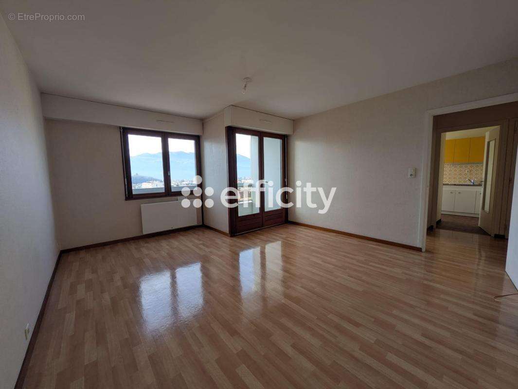 Appartement à AIX-LES-BAINS