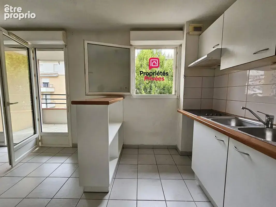 EXCLUSIVITÉ Secteur AGEN Jean Jaurès : Idéal Premier Achat ou Investissement, vaste T3 de 64 m² (DPE C) avec Grand Garage Privat - photo 4