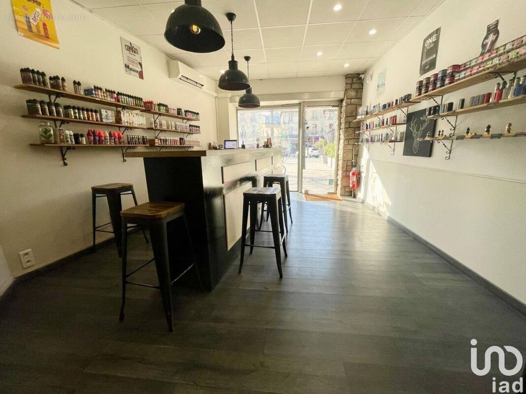 Photo 1 - Commerce à CAVAILLON