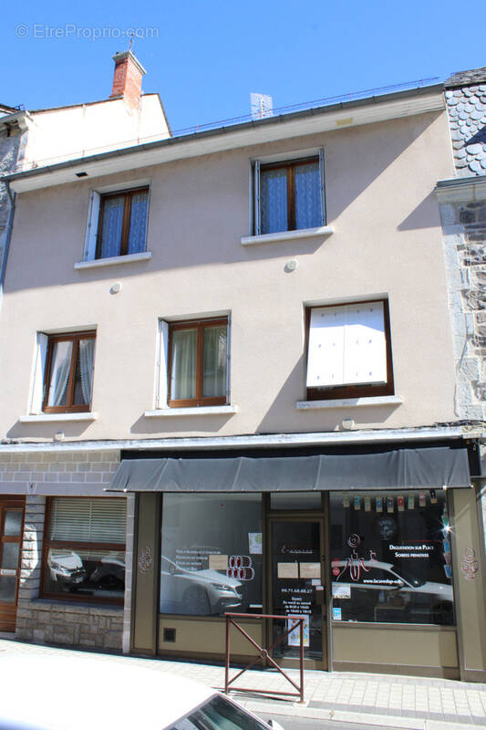 Maison à RIOM-ES-MONTAGNES