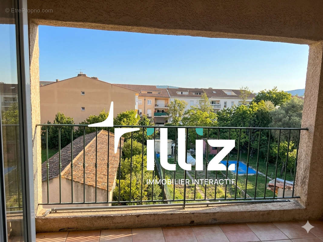 Appartement à COGOLIN