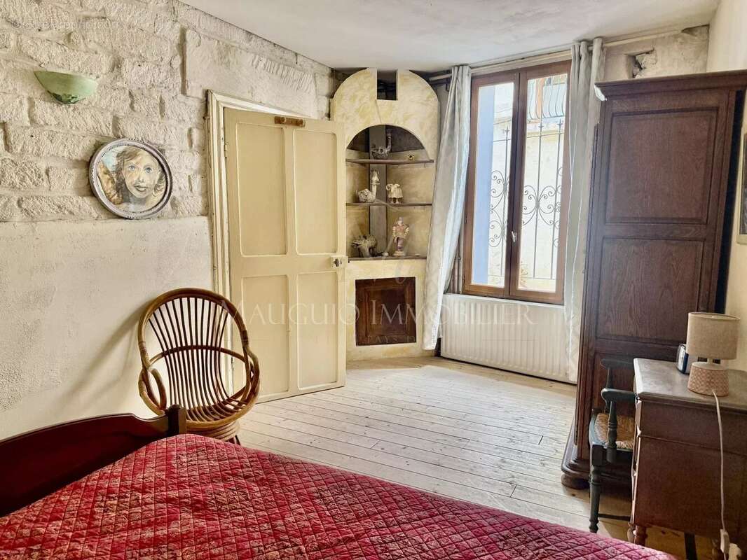 Maison à MAUGUIO