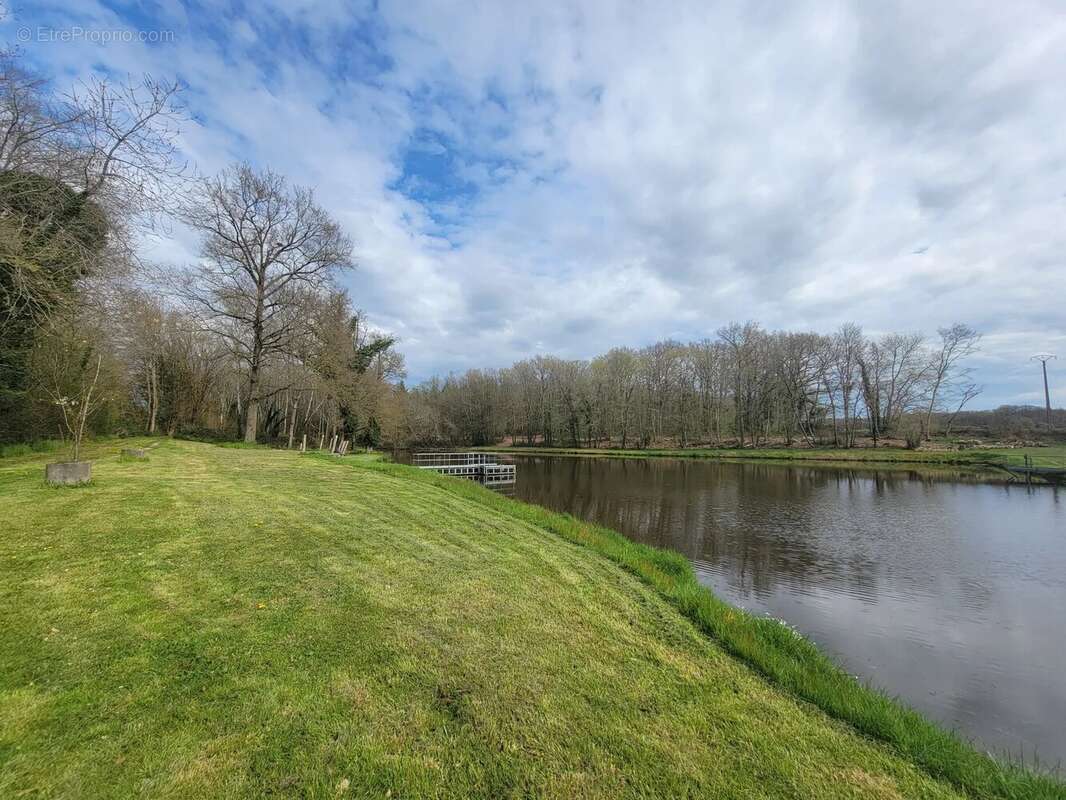 Terrain à LE CHAUTAY