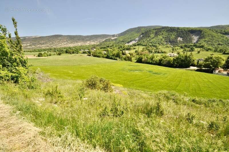 Dpt Alpes de Haute Provence (04), à vendre Proche ANNOT - Terrain de 591m² - Ensoleillé - Belle vue panoramique - photo 2