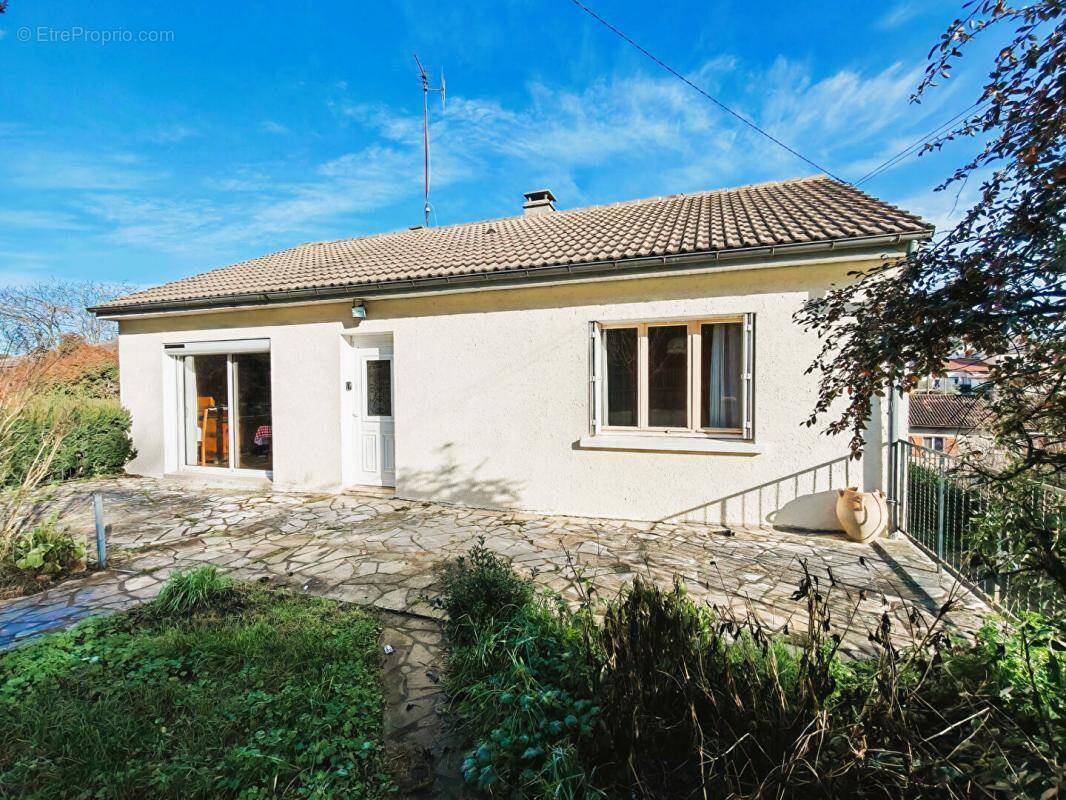 Maison à ITEUIL