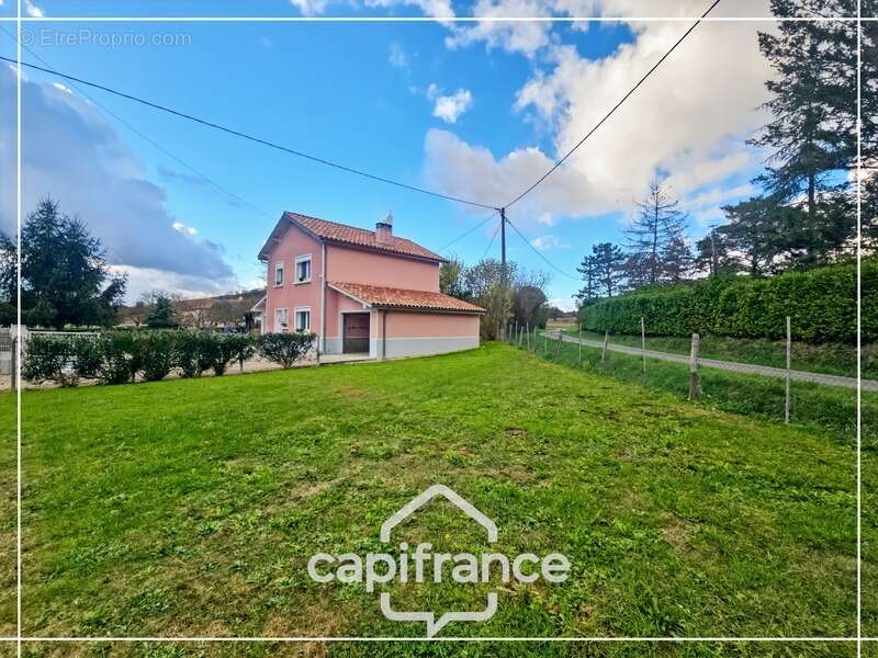 Maison à CASTELCULIER