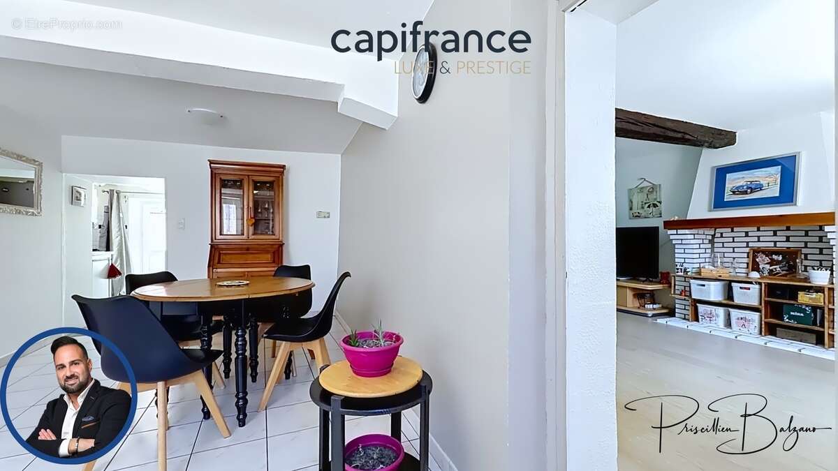Maison à vendre 4 pièces SAINT GENIS LES OLLIERES (69) – Le charme d'une maison de village avec cour intimiste, garage et vie à  - photo 16