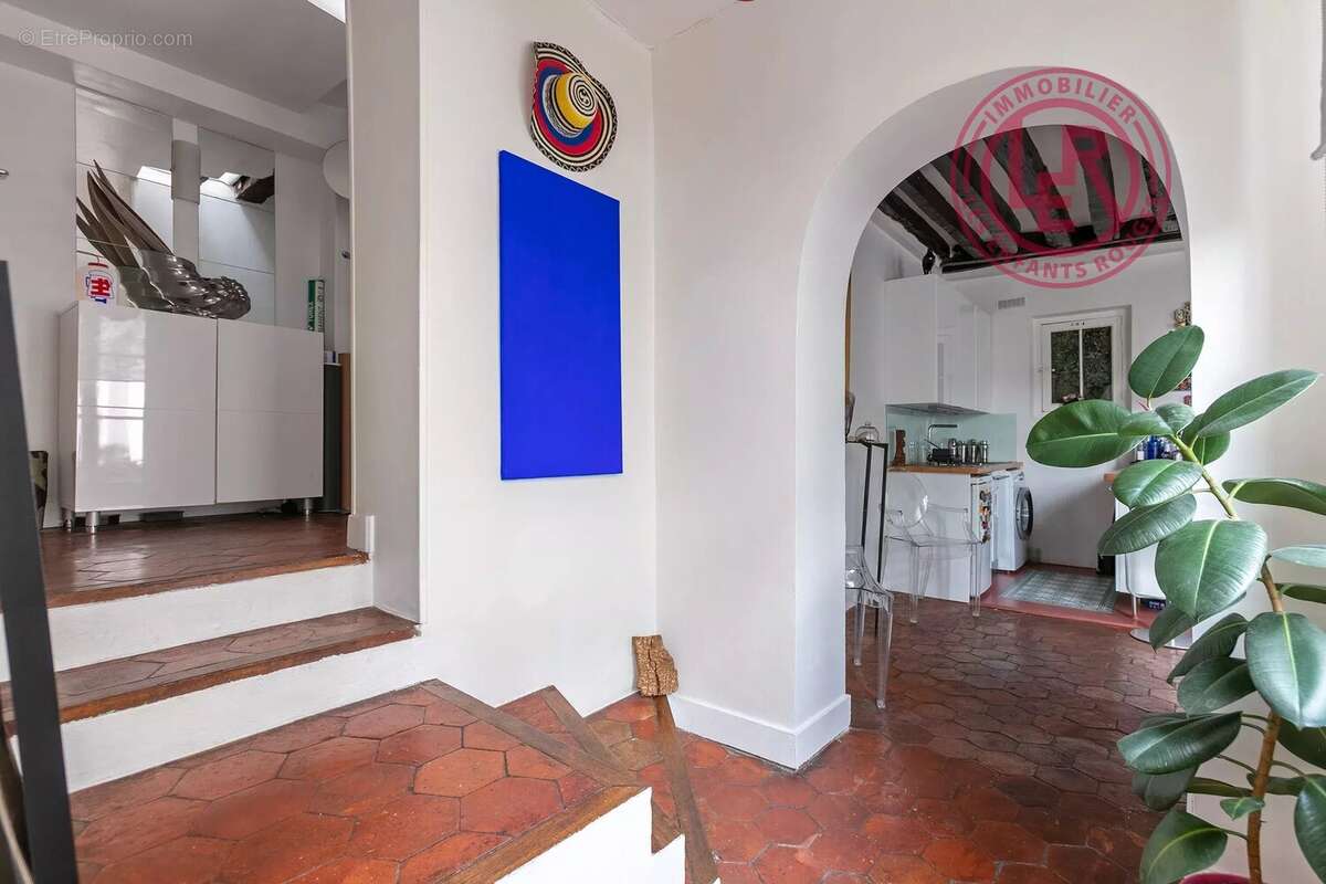 Appartement à PARIS-3E