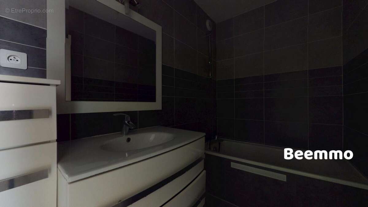 Appartement à TASSIN-LA-DEMI-LUNE