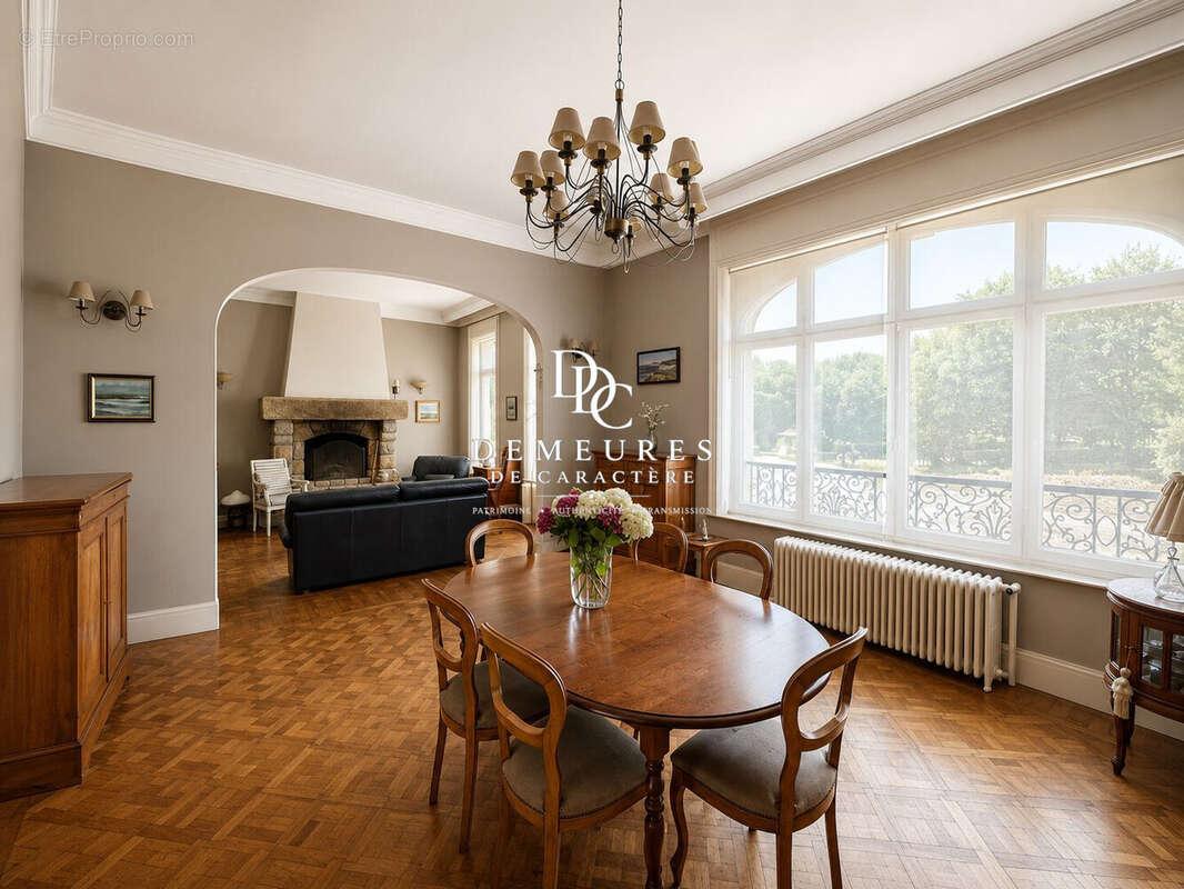 Maison 399 m² à Saint-Leonard  - photo 5