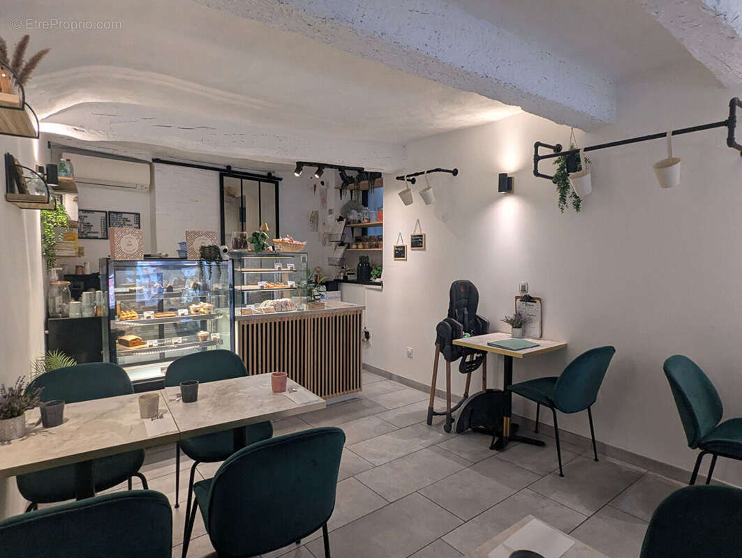 SALERNES, murs commerciaux de 58,25 m² avec fond de commerce - photo 3