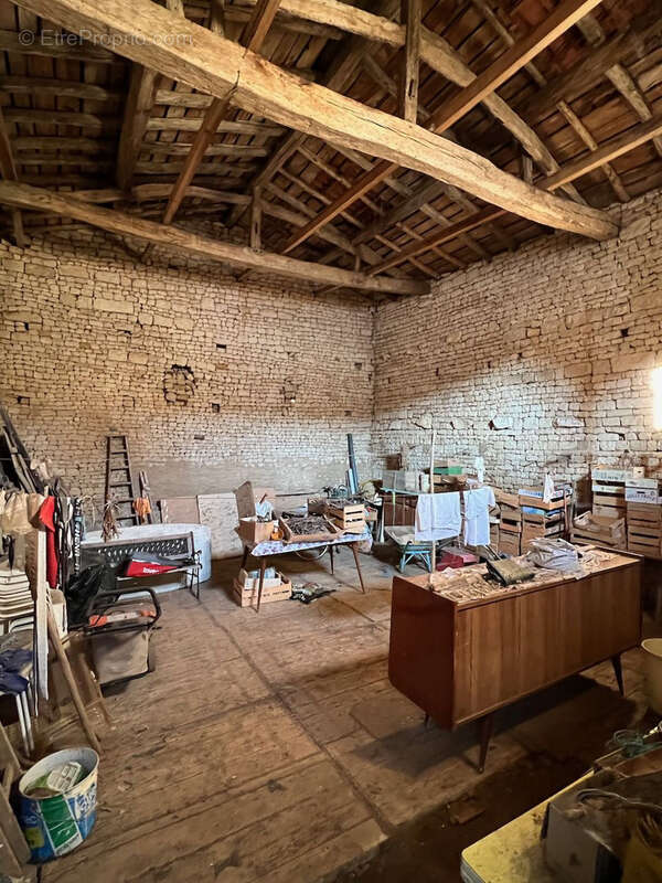 Maison à SAINTE-GEMME-LA-PLAINE