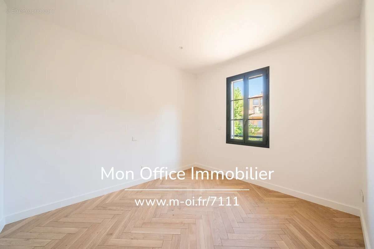 Référence : 7111-ETH - Maison de ville - Allées Provençales - 132m2 - Garage - Jardin - 3 chambres - Aix-en-Provence - photo 7