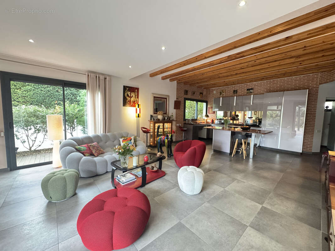 Maison à SAINT-MAUR-DES-FOSSES