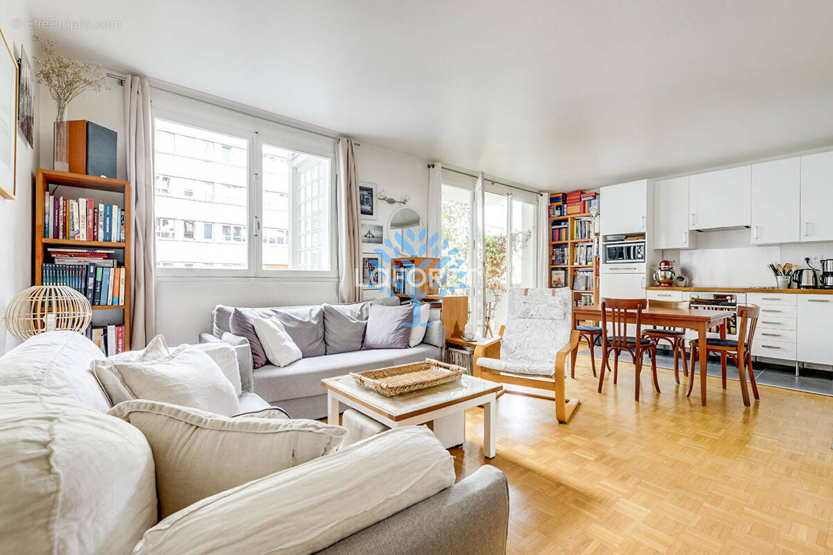 Appartement à PARIS-20E