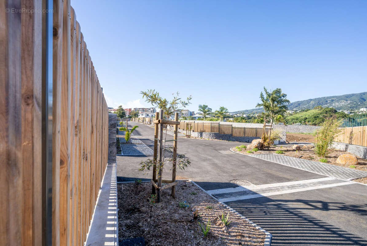 Terrain à SAINTE-MARIE