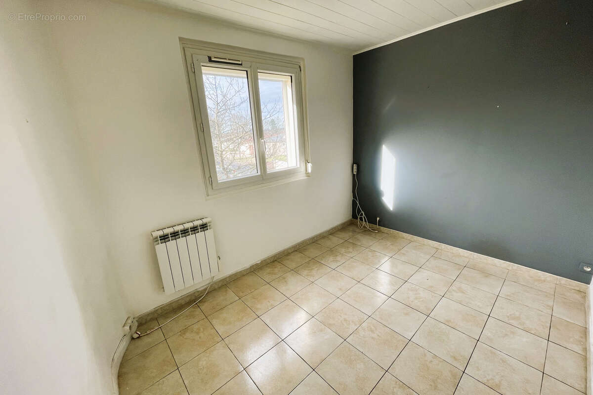 Maison à GUEUGNON