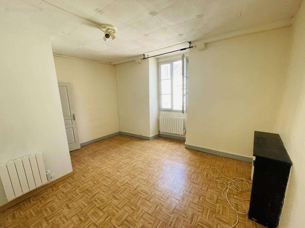 Appartement à ANGERVILLE