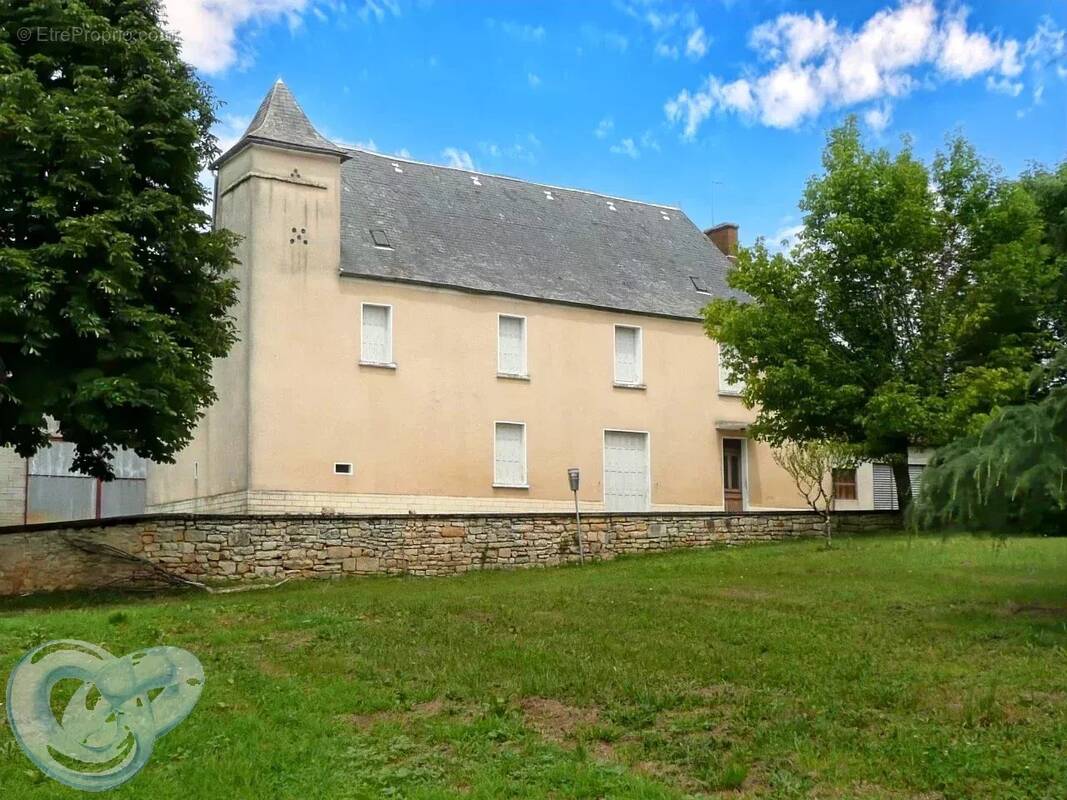 Maison à SAINT-MARTIAL-DE-NABIRAT