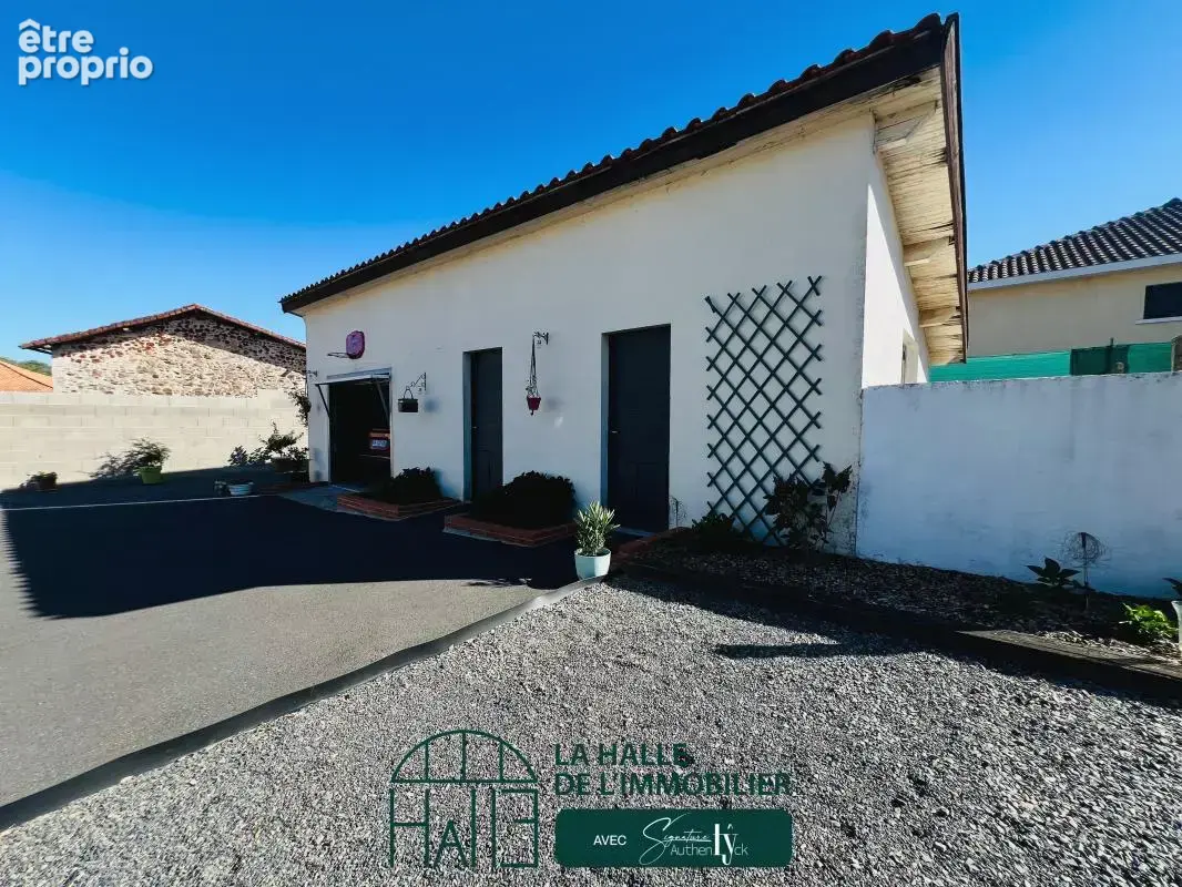Maison 5 pièces 146 m² à vendre à Roumazieres-Loubert (16270) - photo 7
