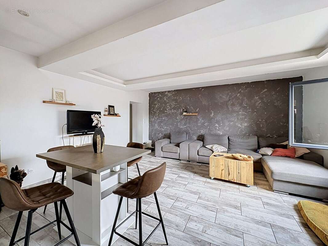 Maison 83 m² à Villemade  - photo 4