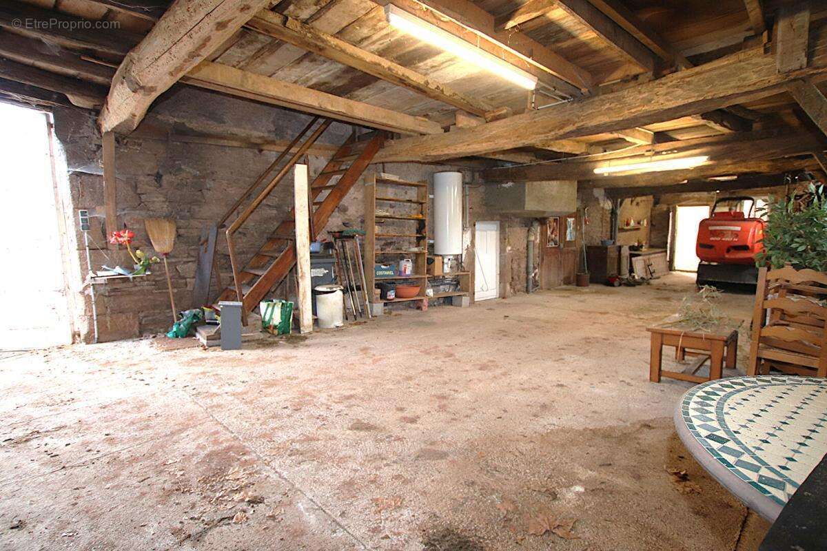 Ensemble immobilier de 193m2 + garage 100m2 - 5 logements - photo 18