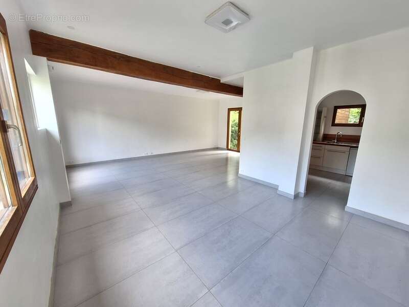 Maison à LA CELLE-SAINT-CLOUD