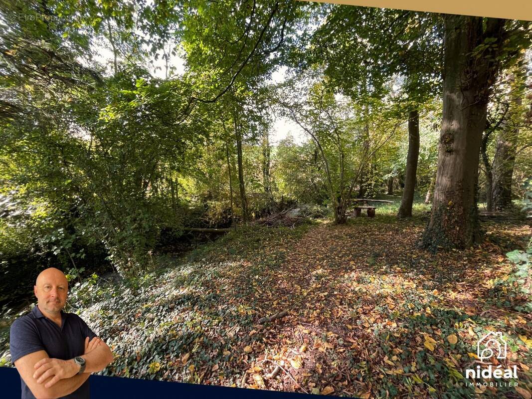 Terrain à GHISSIGNIES