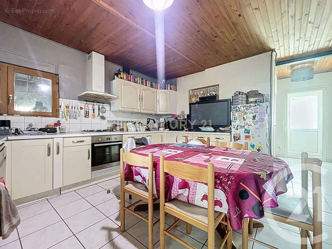 Maison à CHAMPIER