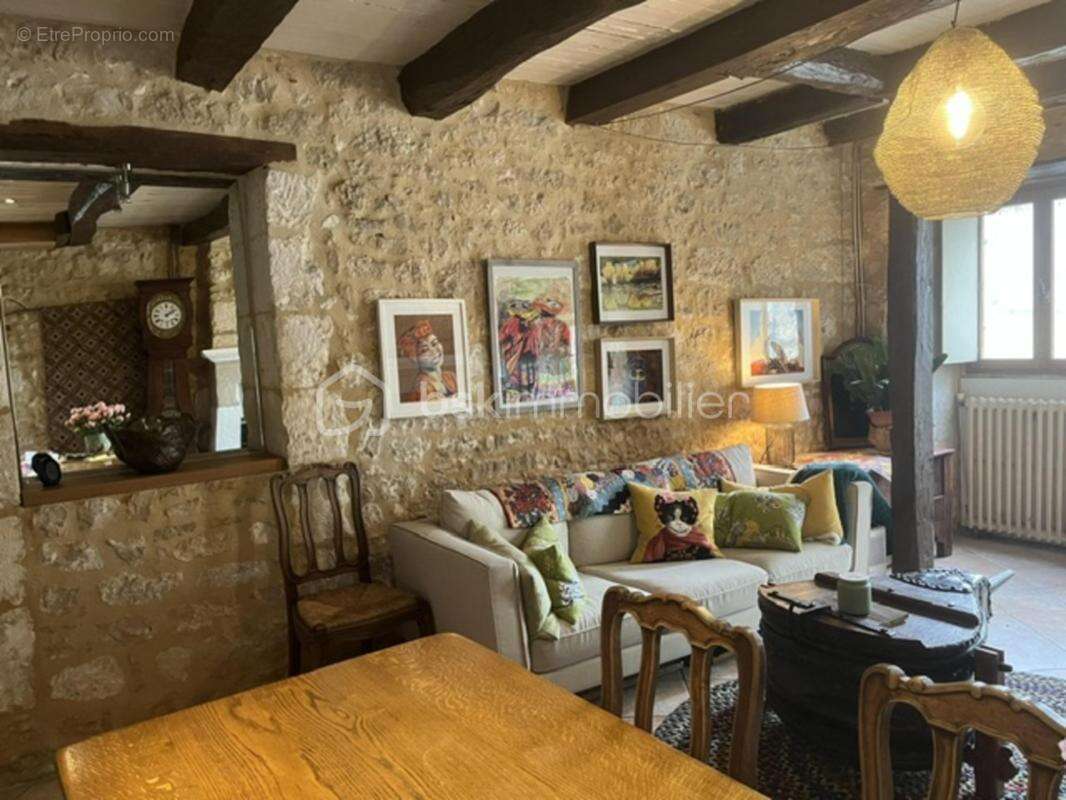 Maison de village avec extérieur - photo 6